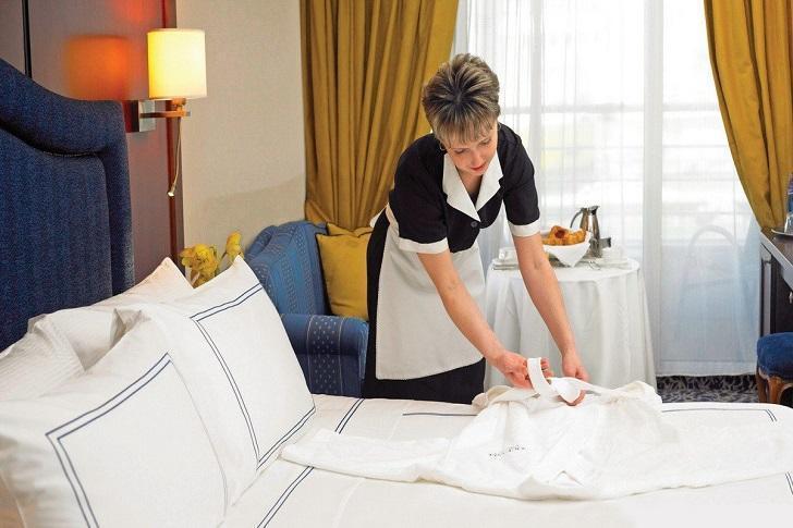 Rinsora: Crafting Impeccable Spaces for Superior Guest Experiences.